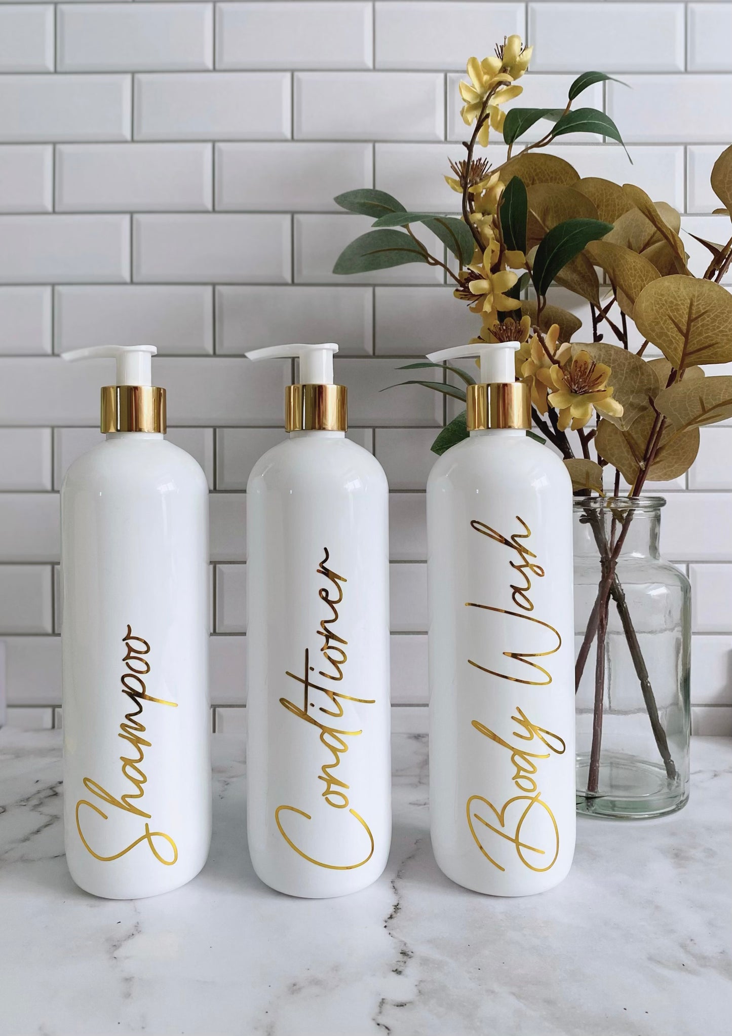 Gold Shampoo, Conditioner and Body Wash Set of 3 Font 1