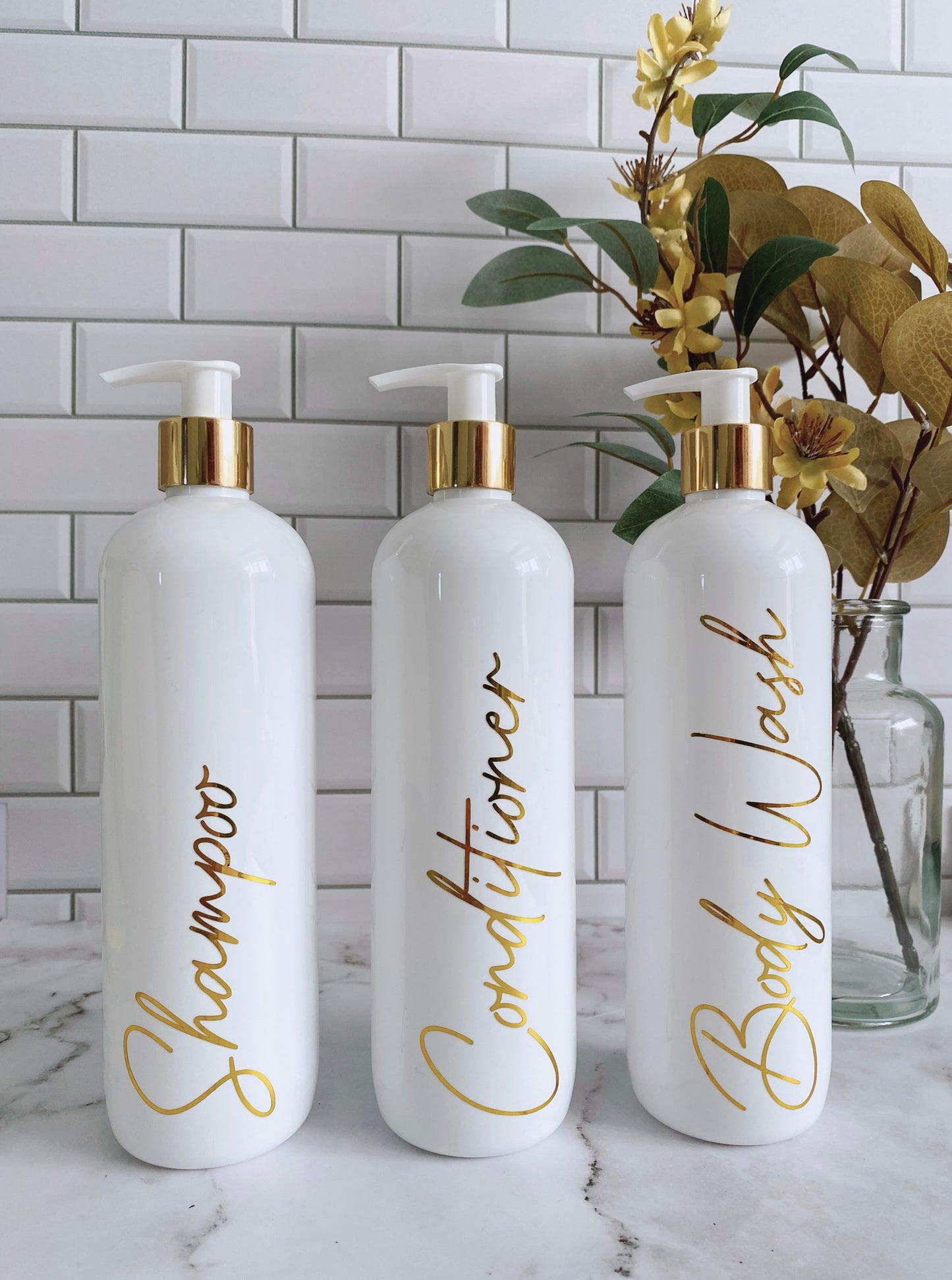 Gold Shampoo, Conditioner and Body Wash Set of 3 Font 1